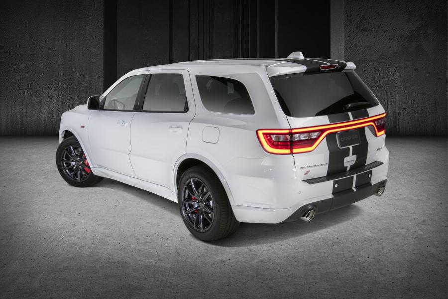  Dodge Durango SRT Black Appearance Package (WD) 2020 года  (фото 7 из 11)